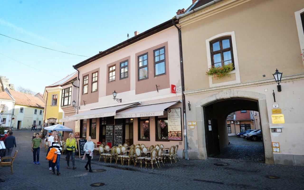 Villa Inda Rooms Еґер Екстер'єр фото