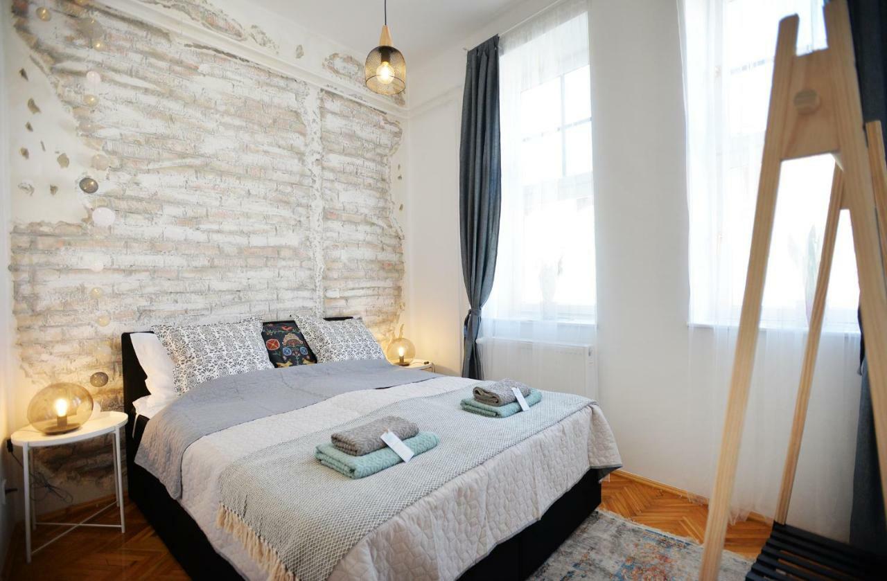 Villa Inda Rooms Еґер Екстер'єр фото